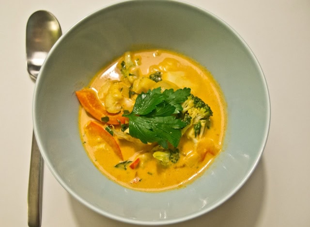 Spicy suppe med kokosmælk vegansk