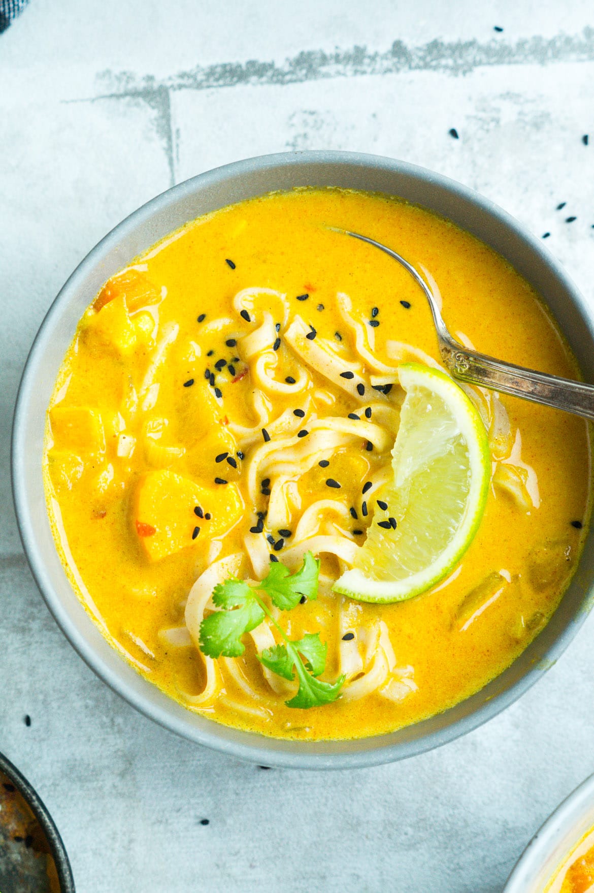 Thaisuppe - asiatisk vegetarisk suppe