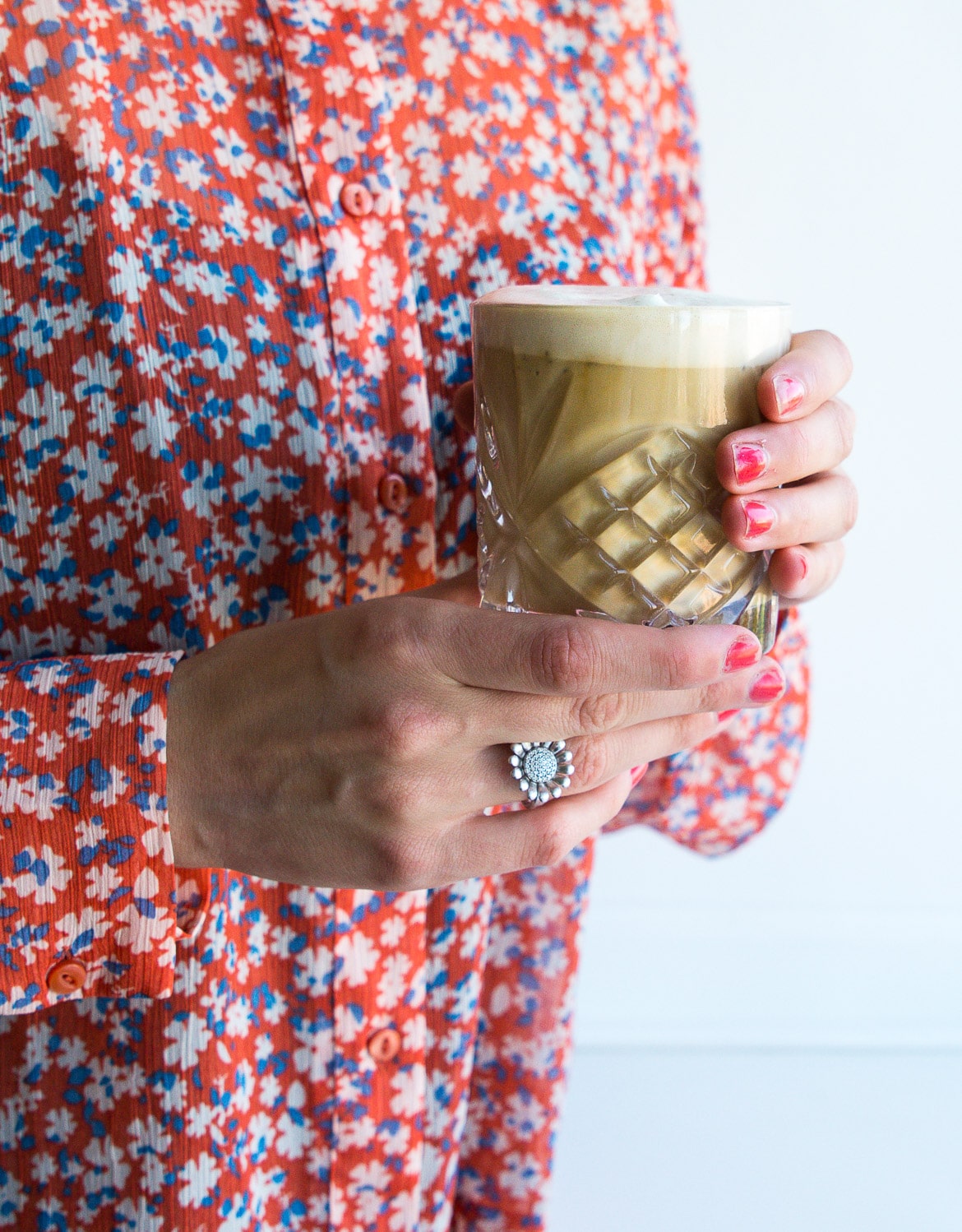 Iskaffe med havremælk