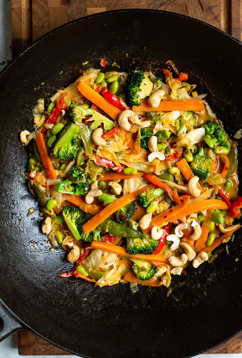 Vegetarisk wok med kokosmælk
