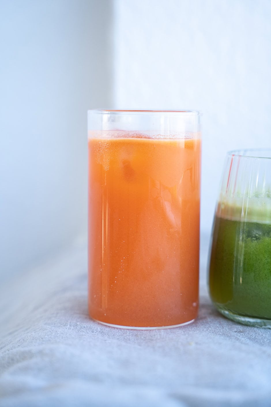 Juice med gulerødder, appelsin og æble